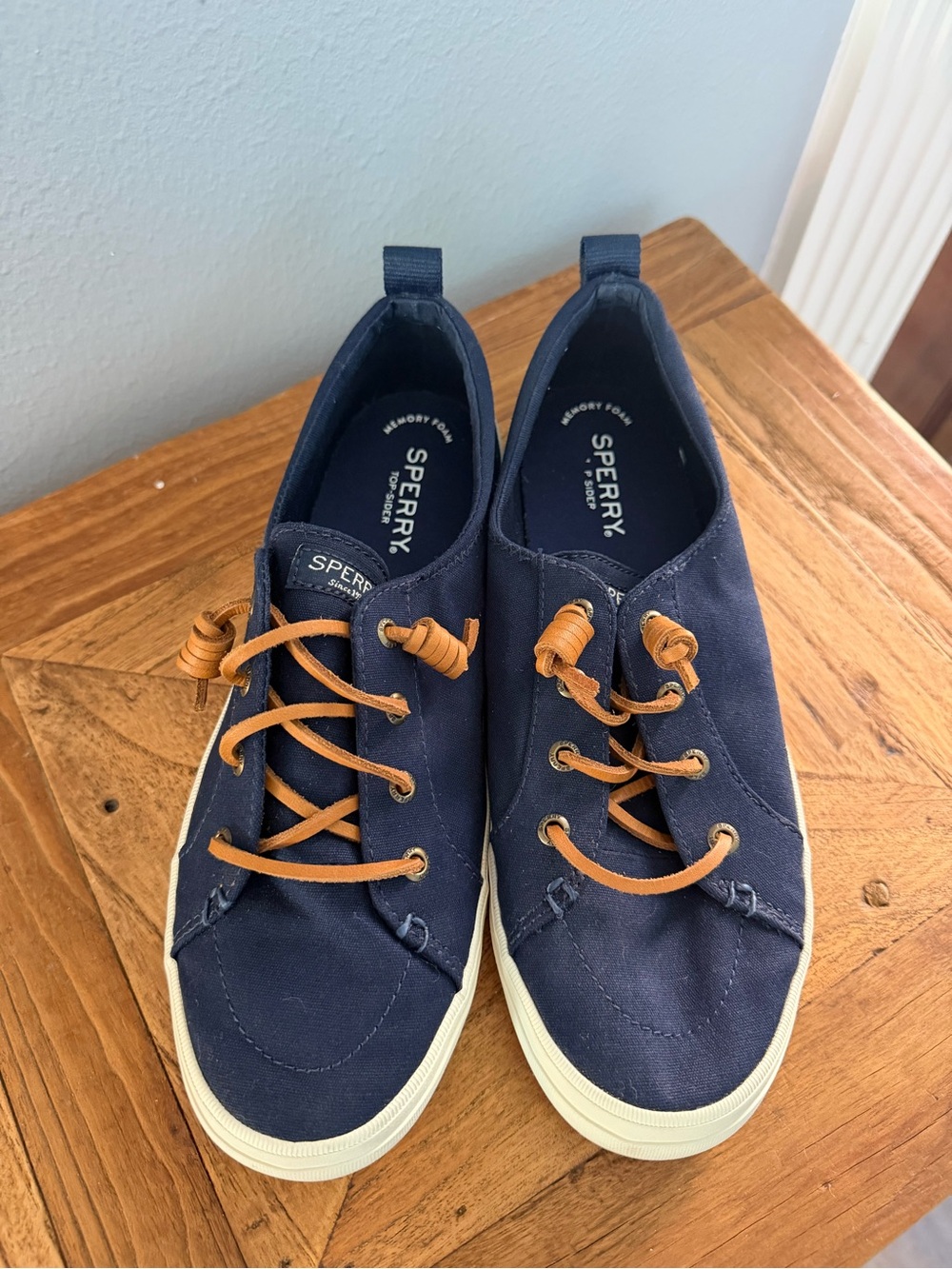 Sperry Brown Cardboard Shoe Box with Orange Memory Foam Label